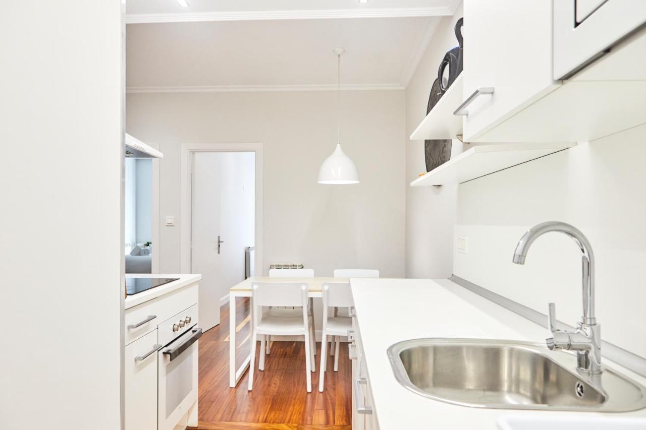 San Martin Apartment By Basque Homes سان سيباستيان المظهر الخارجي الصورة