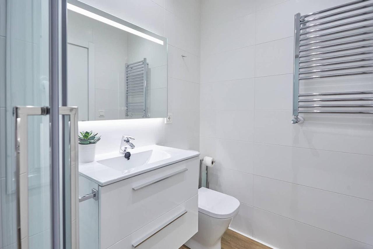 San Martin Apartment By Basque Homes سان سيباستيان المظهر الخارجي الصورة